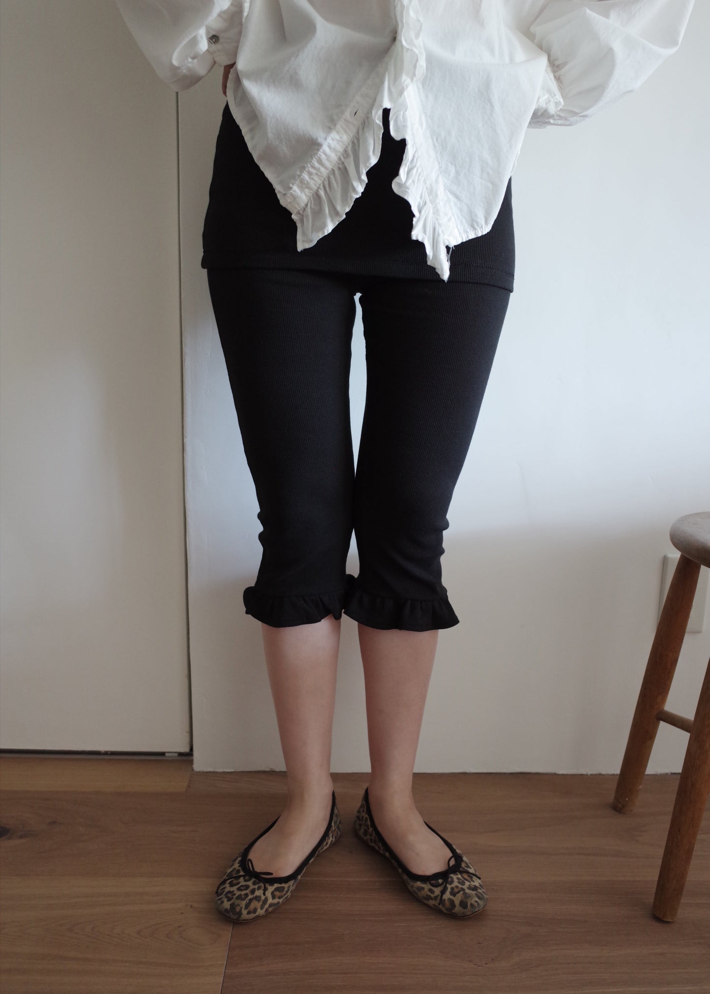 Wrap Frill Biker Leggings / Black