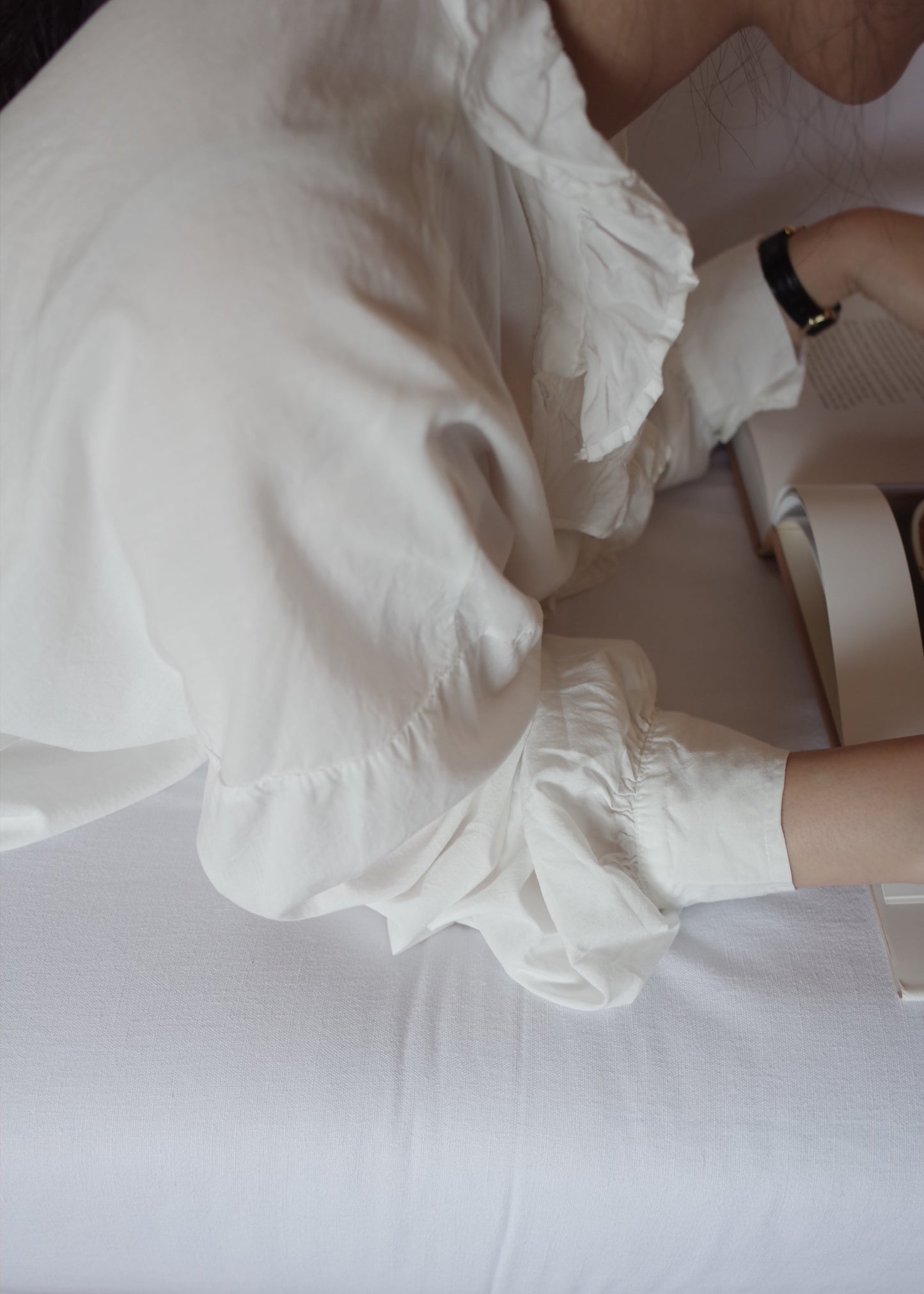 Swan Frill Blouse / White