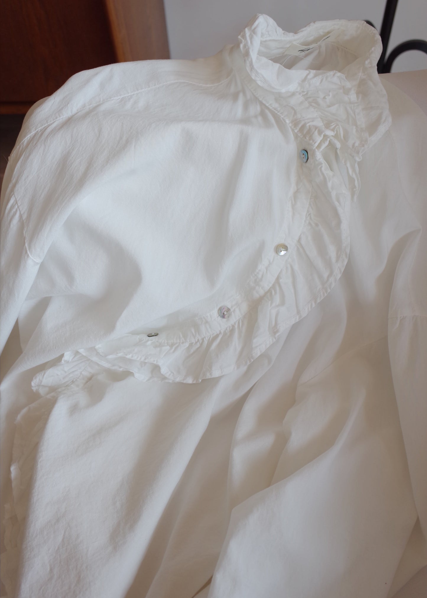 Swan Frill Blouse / White