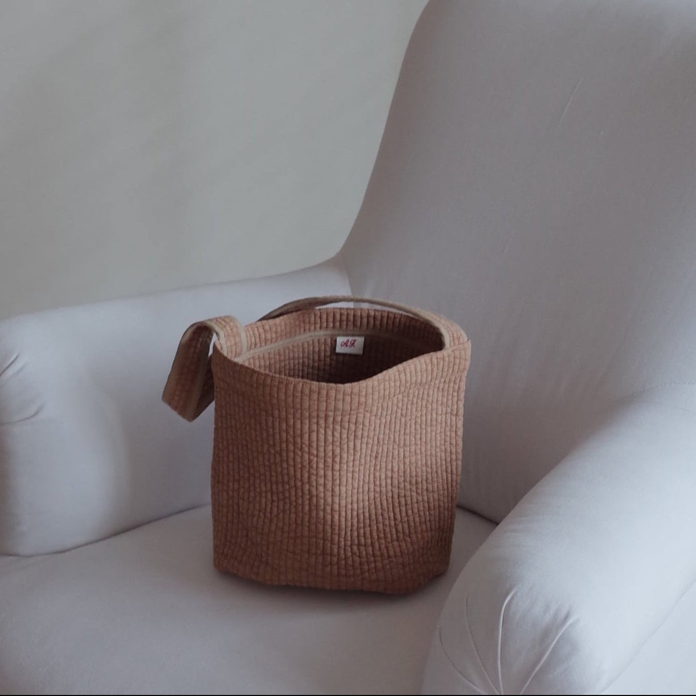 Quilt Basket Bag / Camel Beige